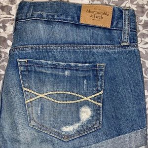 Abercrombie & Fitch Low Rise Short Shorts